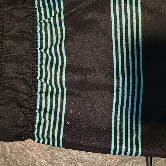 HURLEY Boys Swimming Trunks, 14/16 Black/Green, GUC - Picture 8 of 8